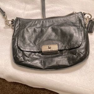 COACH. BLACK. CLEAN & AUTHENTIC. CROSSBODY. ADJUSTABLE. EUC